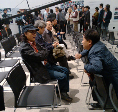 中国美术家协会会员、北京美协理事石齐与总编辑杨沐鸣娱乐合影